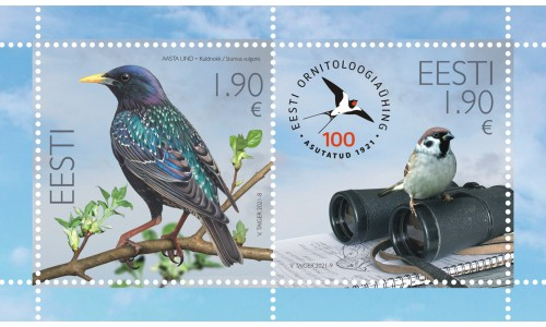 Eesti Ornitoloogiaühing saab 1. mail saja-aastaseks, mille puhul ilmub Eesti Posti ja ühingu koostöös juubelile pühendatud postmark. Kaksikpostmargil on kujutatud 2021. aasta lindu kuldnokka ning ornitoloogi töövahendeid neid uudistava põldvarblasega. "Eesti Ornitoloogiaühingul on väga hea meel, et Eesti Post on meie väärika tähtpäeva talletanud postmargile. Nii saab meie sünnipäevast osa ka iga kirjasaatja ja -saaja ning jääb märk maha ajalukku," rõõmustas Eesti Ornitoloogiaühingu juhataja Kaarel Võhandu. 