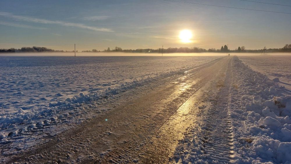 Laupäeva õhtu enne päikese loojangut