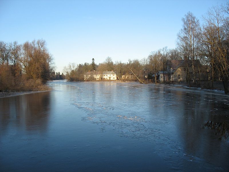 Nädala algul oli paisjärvel jää väga õhuke
