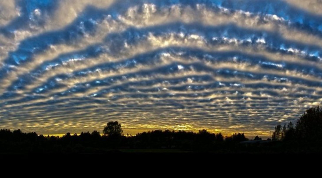 Amazing Waves in the Sky