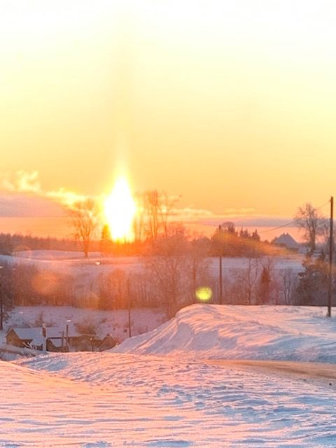 Enne päikeseloojangut kella kolme paiku