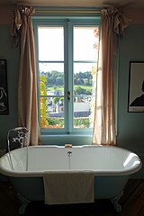 Bathroom honfleur hotel.jpg